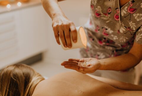 Musique zen: Massage de détente - Toucher de guérison, Sons de la nature,  Wellness, Spa & Centre de beauté, Musique d'ambiance pour bien-être et  relaxation profonde - Académie de bien-être